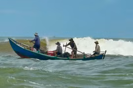 Mưu sinh bên miệng 'tử thần'