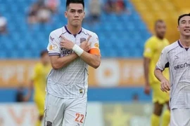 Tiến Linh ghi bàn, chia sẻ danh hiệu 'Vua phá lưới' V-League