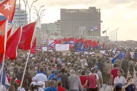 Mỹ nới lỏng cấm vận, Cuba bắt đầu thả tù nhân