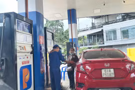 Giá xăng dầu đồng loạt giảm trong phiên điều chỉnh từ chiều 14-8