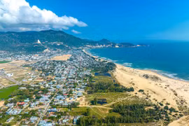 Cát Tiến đột phá hạ tầng - dịch vụ - du lịch