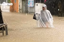 Dự báo thời tiết 27/10: Miền Trung mưa xối xả, nguy cơ cao lũ quét và sạt lở