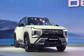 Mitsubishi Destinator chạm mốc 2.000 đơn hàng sau 1 tuần bán tại Việt Nam