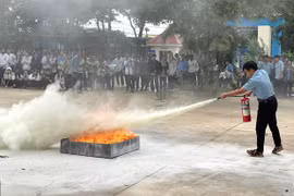 Thử làm lính cứu hỏa: Trải nghiệm thú vị