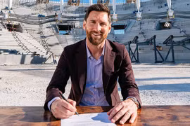 Messi gia hạn với Inter Miami, thi đấu ở MLS tới năm 41 tuổi