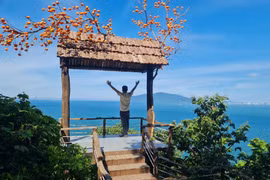 Thong dong qua miền mây xanh