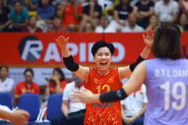 Thanh Thúy - Bích Tuyền rực sáng: Đội tuyển Việt Nam thắng Đài Loan, đấu Nga chung kết bóng chuyền VTV Cup