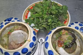 Đến xứ nẫu, nghe - nhìn - ngửi - nếm “đèn pha”