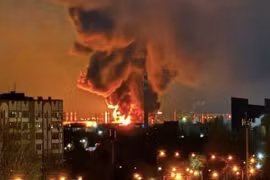 Ukraine tập kích UAV vào Moskva, Nga đóng cửa 3 sân bay