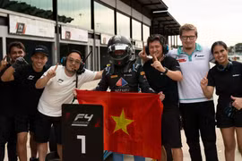 Tay đua Việt Nam 17 tuổi Hoàng Đạt Sawer tạo kỳ tích F4 Đông Nam Á