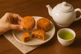 Lợi ích của việc uống trà khi ăn bánh trung thu