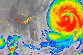 Siêu bão Ragasa cách Quảng Ninh 650 km, Biển Đông bão chồng bão