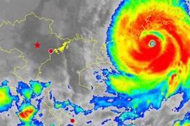 Siêu bão Ragasa cách Quảng Ninh 650 km, Biển Đông bão chồng bão