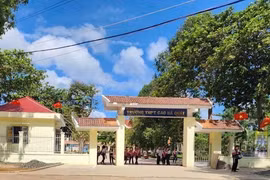 Học sinh bị hiệu trưởng phán: 'Có thi cũng không đậu' dù chưa thi tốt nghiệp