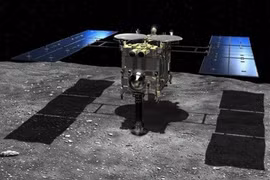 Tàu vũ trụ Nhật đem về 'khoáng chất lửa' khiến ngành khoa học bối rối