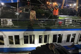 Trục vớt tàu du lịch vịnh Hạ Long, phát hiện thêm 2 thi thể