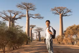 Theo đôi chân người "mơ núi, mơ sông"