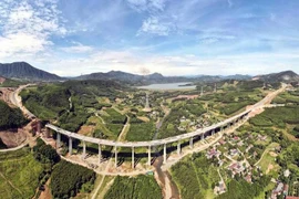 Cao tốc Vũng Áng-Bùng sẵn sàng thông xe cuối tháng Sáu