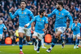 Tân binh Marmoush lập hat-trick, Man City đại thắng Newcastle vào Top 4