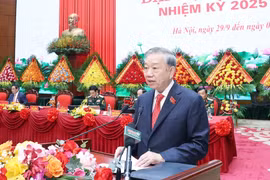 Quân đội Nhân dân vững bước dưới cờ Đảng quang vinh