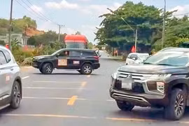 Vụ chặn quốc lộ cho đoàn xe doanh nhân qua đường: Phát hiện thêm vi phạm