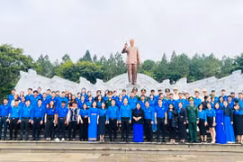 Tuổi trẻ học và làm theo gương Bác