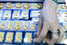 Giá vàng vừa giảm mạnh thế nào?