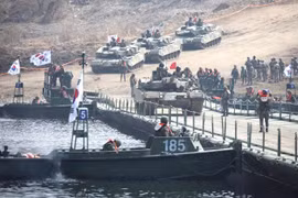 Lần đầu sau 7 năm, Hàn Quốc tập trận bắn đạn thật gần biên giới liên Triều