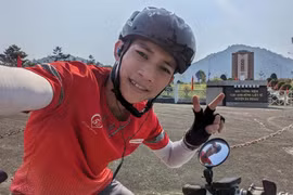 Chàng thử sức mình bằng cách đi xe đạp vượt 230 km về quê nghỉ tết