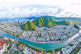 Vì những mục tiêu trăm năm