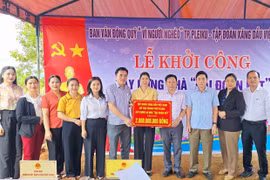 Tập đoàn Xăng dầu Việt Nam tài trợ xây dựng 40 nhà “Đại đoàn kết”