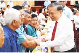 Tổng Bí thư Tô Lâm gặp mặt cán bộ lão thành cách mạng, người có công tiêu biểu tại TP HCM