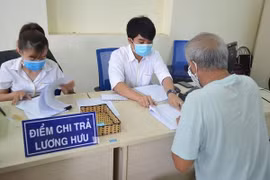 Xin nghỉ hưu trước tuổi, một chủ tịch công đoàn nhận 2,4 tỉ đồng