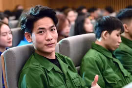 Chàng trai gen Z và hành trang 10 lời thề danh dự vào bộ đội