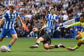 Haaland chạm mốc kỷ lục, Man City vẫn thua sốc trên sân Brighton