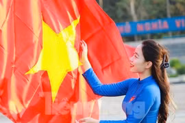 Khoảnh khắc đẹp của người trẻ dịp 30/4