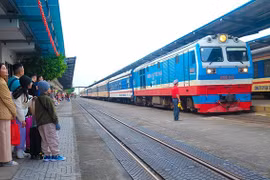 Tạm ngừng chạy chuyến tàu hỏa du lịch vào sáng 15.6