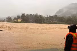 Mưa lũ do bão số 1 làm 7 người chết và mất tích