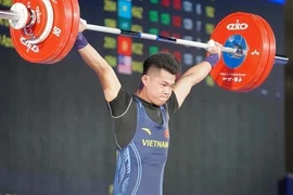 Cử tạ Việt Nam giành 2 ngôi vô địch châu Á