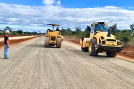 Đẩy nhanh tiến độ thi công các dự án trọng điểm