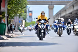 Thời tiết ngày 18/6: Bắc Bộ và Trung Bộ nắng nóng, Nam Bộ mưa lớn