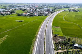 Bình Định đưa vào sử dụng tuyến đường nghìn tỉ kết nối đông - tây