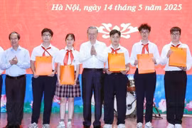 Tổng Bí thư: Thúc đẩy đổi mới sáng tạo, không để học sinh nào bị bỏ lại phía sau