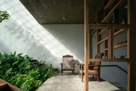 Sống chậm trong ngôi nhà được lấy cảm hứng từ mái hiên