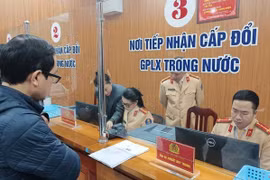 Từ ngày 8-3, Công an nhận hồ sơ cấp đổi giấy phép lái xe cả ngày thứ bảy