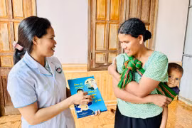 Tăng cường tuyên truyền, chăm sóc sức khỏe người dân vùng khó