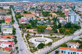 Bộ máy UBND xã được 'nâng cấp' thế nào sau sáp nhập?