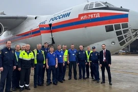 Máy bay Bộ Tình trạng Khẩn cấp Liên bang Nga chở hàng viện trợ nhân đạo tới Việt Nam