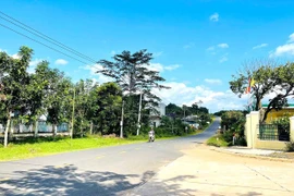 Từ “vùng đất chết” đến buôn làng trù phú