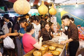 Cảnh báo chiêu trò lừa đảo đặt tour, vé máy bay, khách sạn dịp Tết